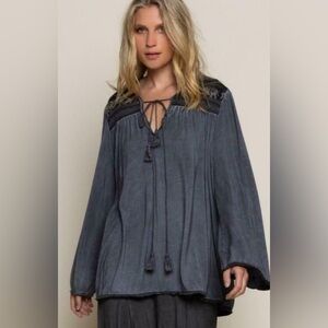 NWOT POL Boho Lace with Tassels Wide Sleeve Relaxed Fit Blouse Tunic size S